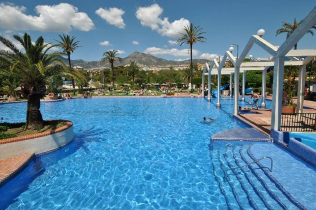 Apartamento 215. Primera Linea De Playa. Benalmadena Bagian luar foto