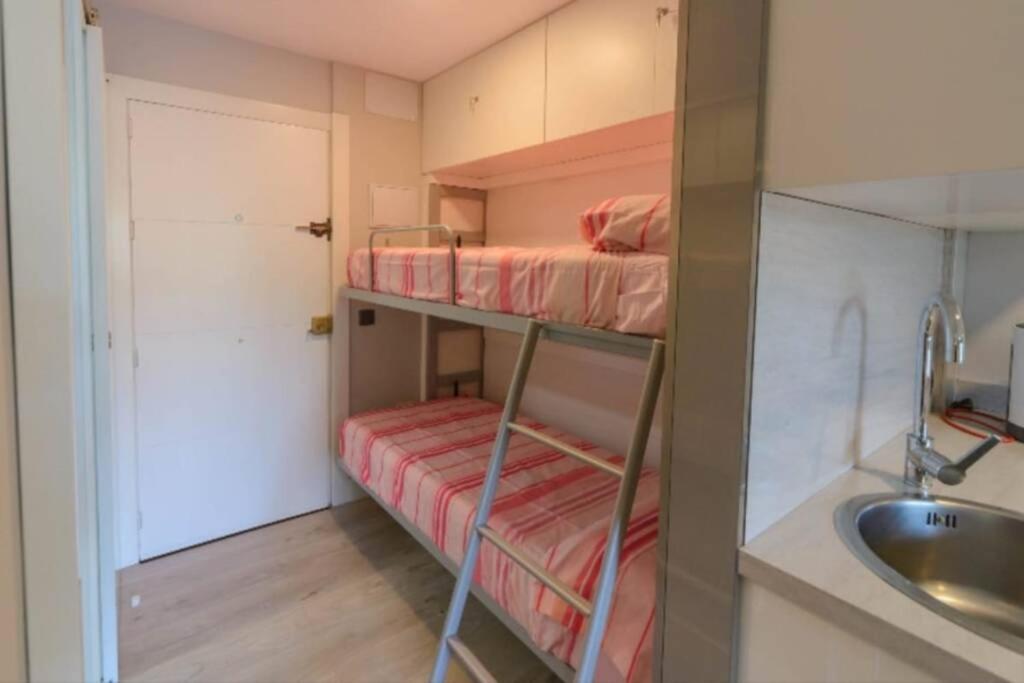 Apartamento 215. Primera Linea De Playa. Benalmadena Bagian luar foto