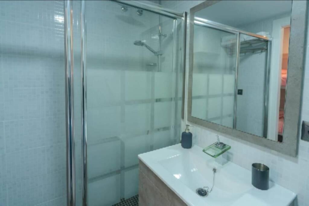Apartamento 215. Primera Linea De Playa. Benalmadena Bagian luar foto