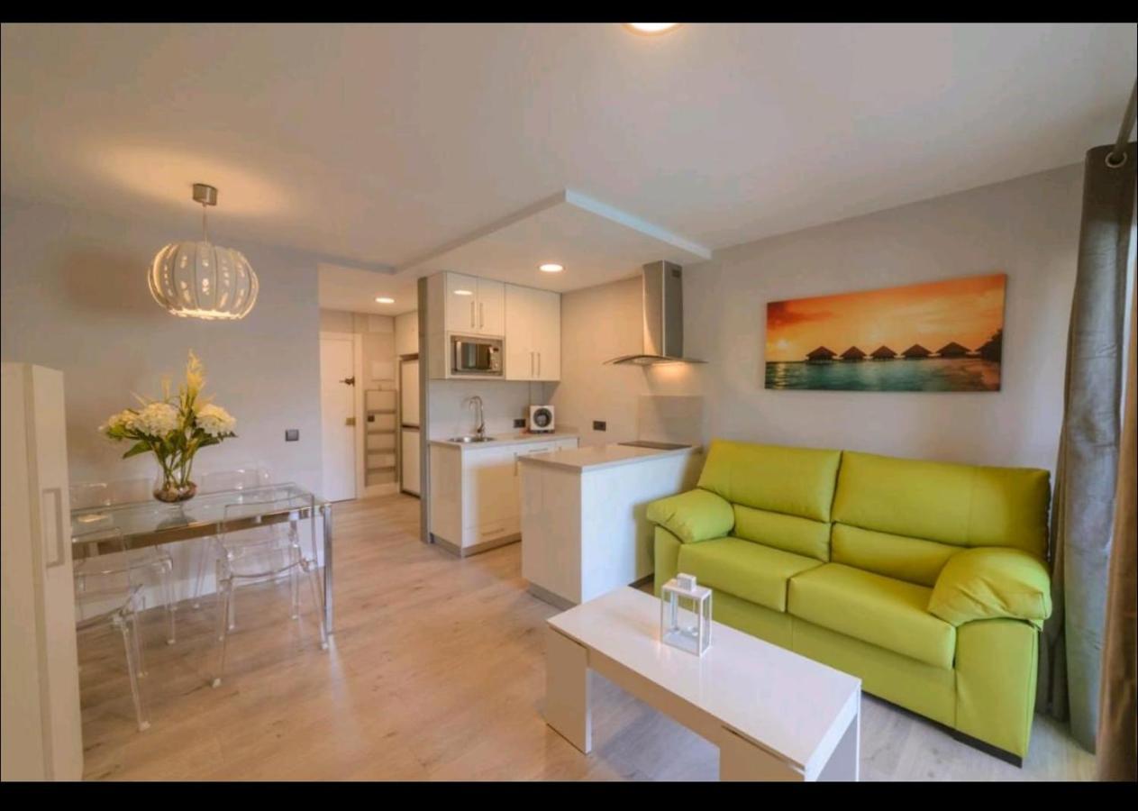 Apartamento 215. Primera Linea De Playa. Benalmadena Bagian luar foto